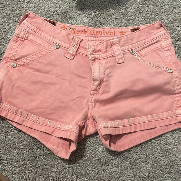 Shorts - Picture 1 of 2